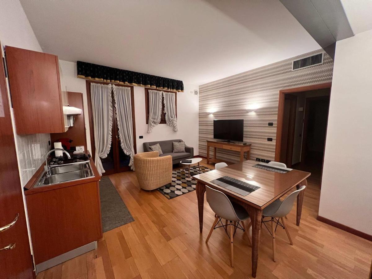 Palazzo Brando - Living Apartments تريفيزو المظهر الخارجي الصورة